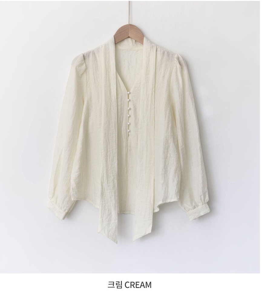 Forever Kids  正韓 防皺V領 領帶珍珠扣 環微抓褶袖襯衫【A69307】 