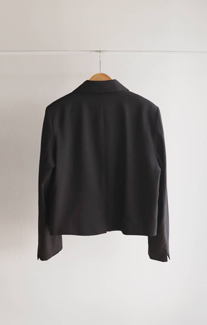 Forever Kids 正韓 好質感鈕扣刺繡 俐落半短西裝外套 【T69305】韓國代購