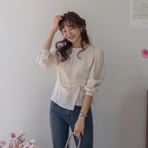 Forever Kids 正韓 優雅垂墜輕盈側抓褶 微泡泡袖襯衫【S69338】