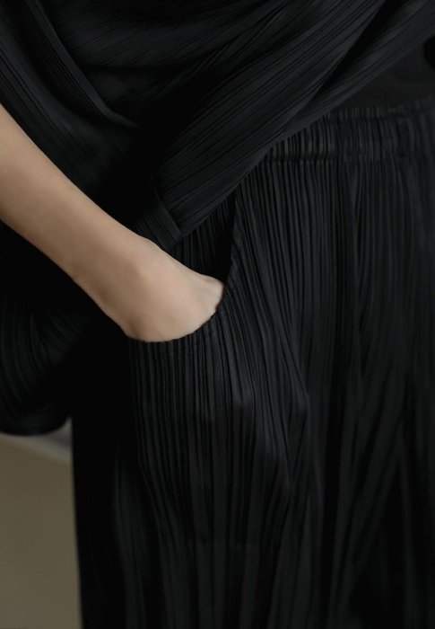 Forever Kids 正韓 光澤皺褶 彈性設計感寬鬆 休閒褲 九分褲【B68327】韓國代購